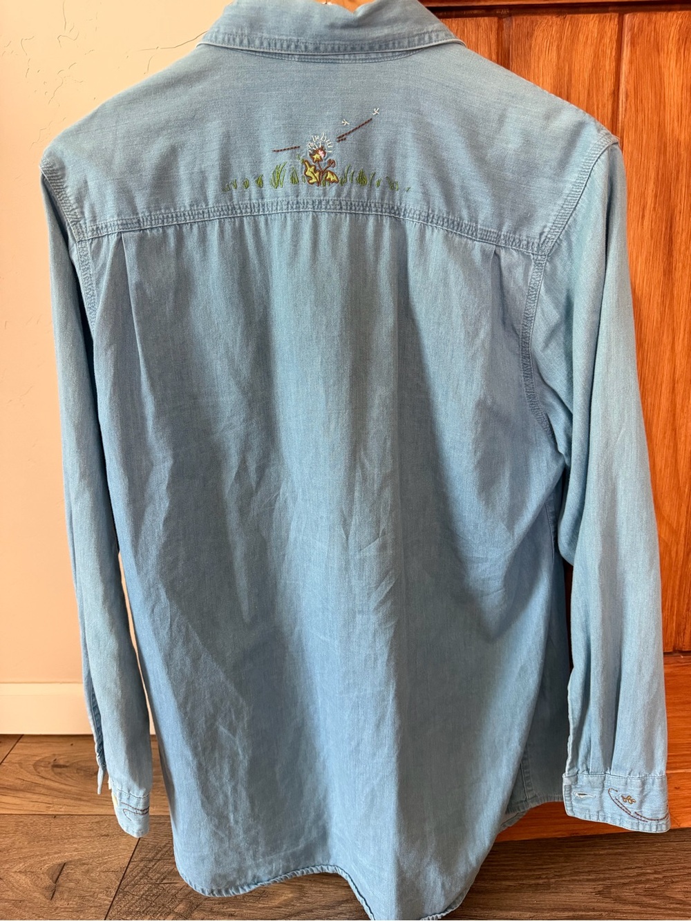 Vintage 90s Disney chambray womens button down Winnie the Pooh Embroidered Shirt - Picture 6 of 6
